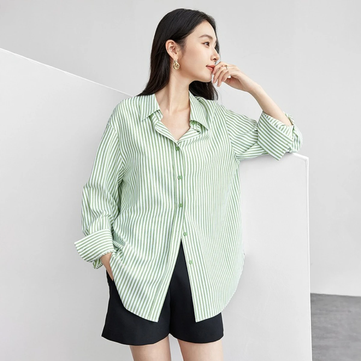 

SENTUBILA Striped Casual Shirt for Women 2026 Spring Loose Fit Fashion Turn Down Collar Embroidery Long Sleeve Blouses 151C57876