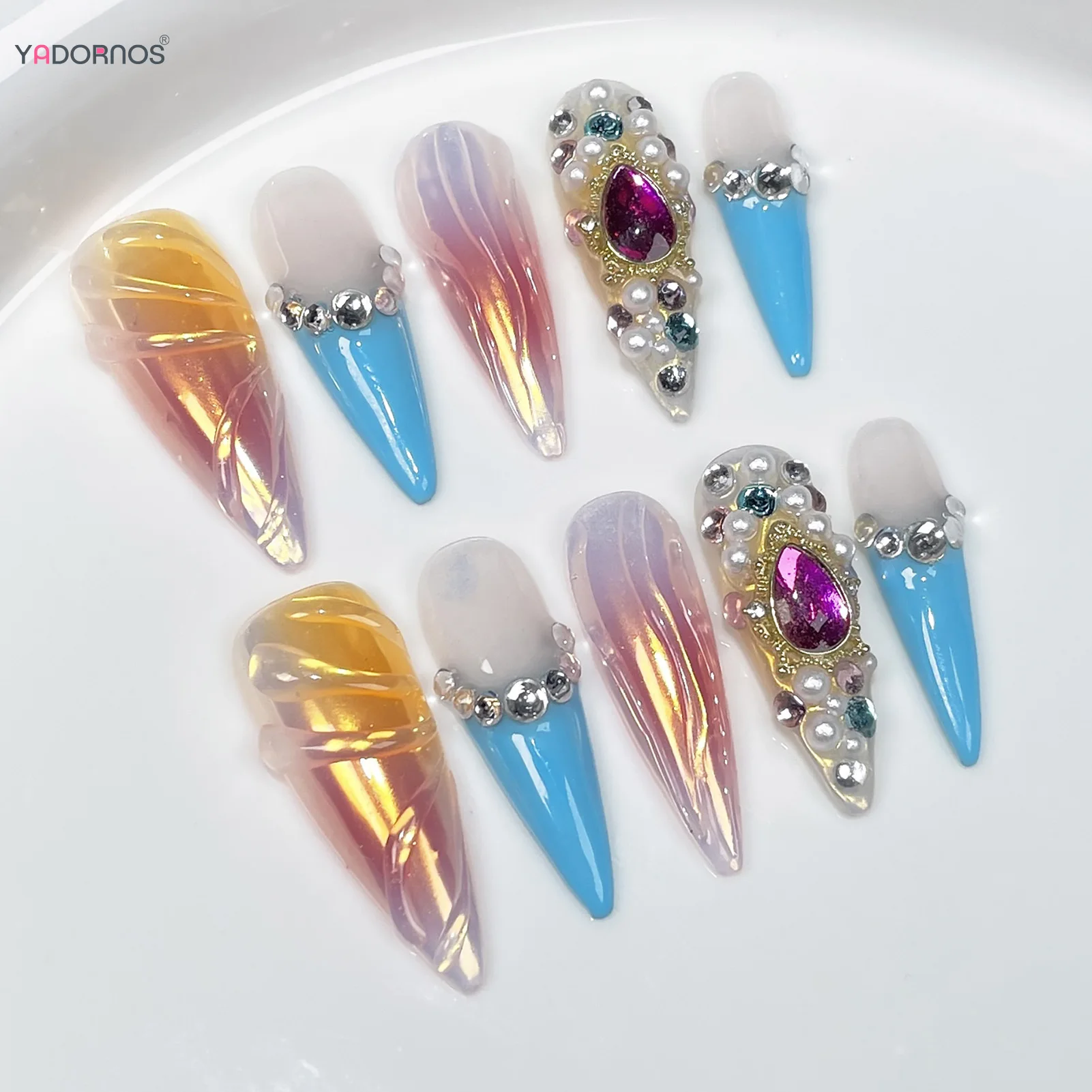 10Pcs Blush Fałszywe paznokcie Francuski styl Długie szpilki Ręcznie robione paznokcie z brokatowymi diamentowymi perłami Manicure wielokrotnego użytku