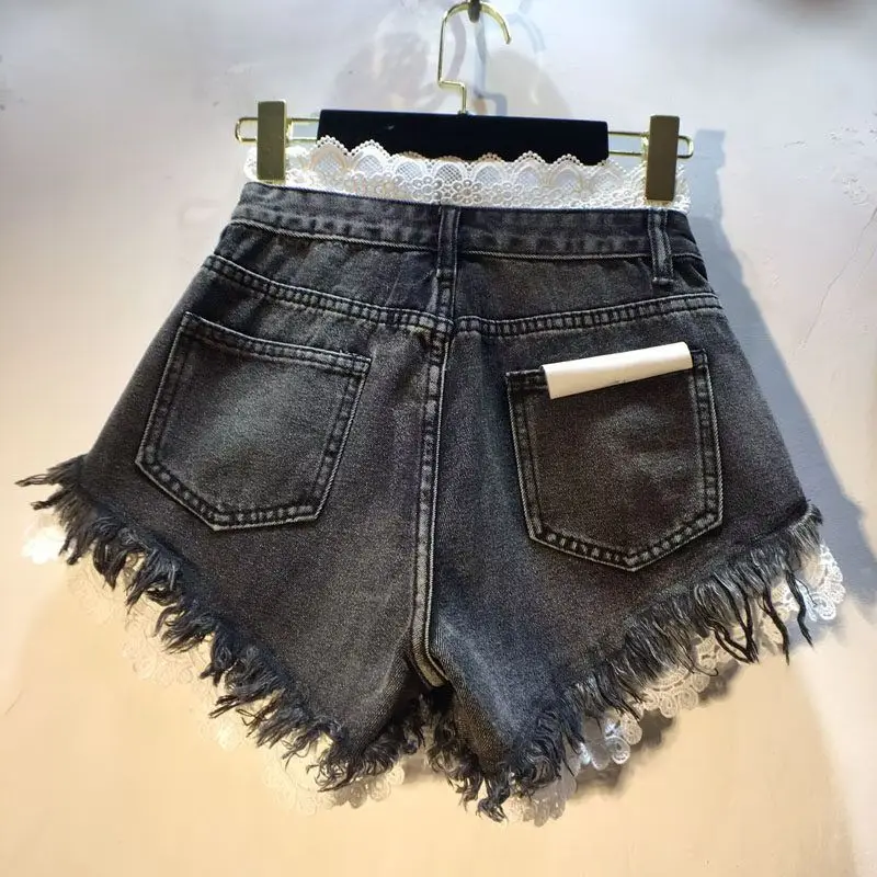 2026 Summer New Splicing Hook Lace High Waist Burr Denim Shorts Hot Pants Women
