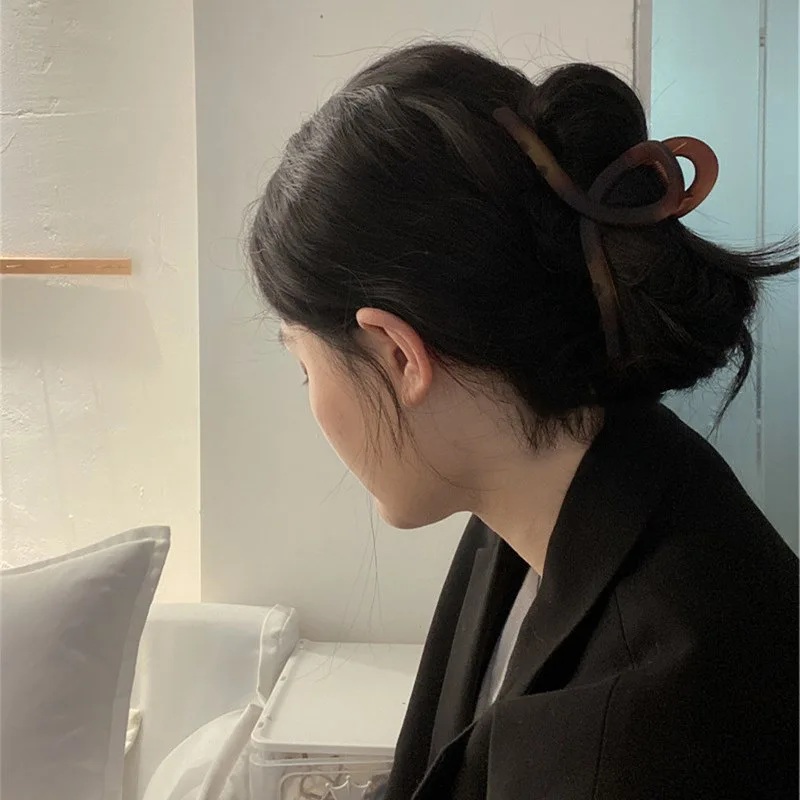 Shark Hair Claw Clip Matte Amber 13cm for Women Back Head Updo Summer Daily Extra Large Premium Non Damaging Elegant