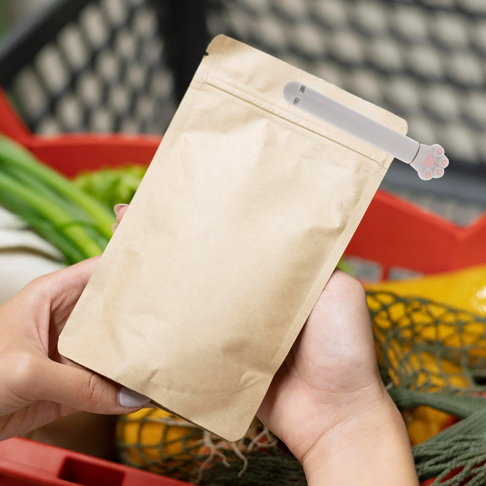 

6Pcs Cute Cat Claw Sealing Clips for Food Bags Airtight Snack Sealers Plastic Kitchen Clips Cat Themed Stuff Clip for Bag