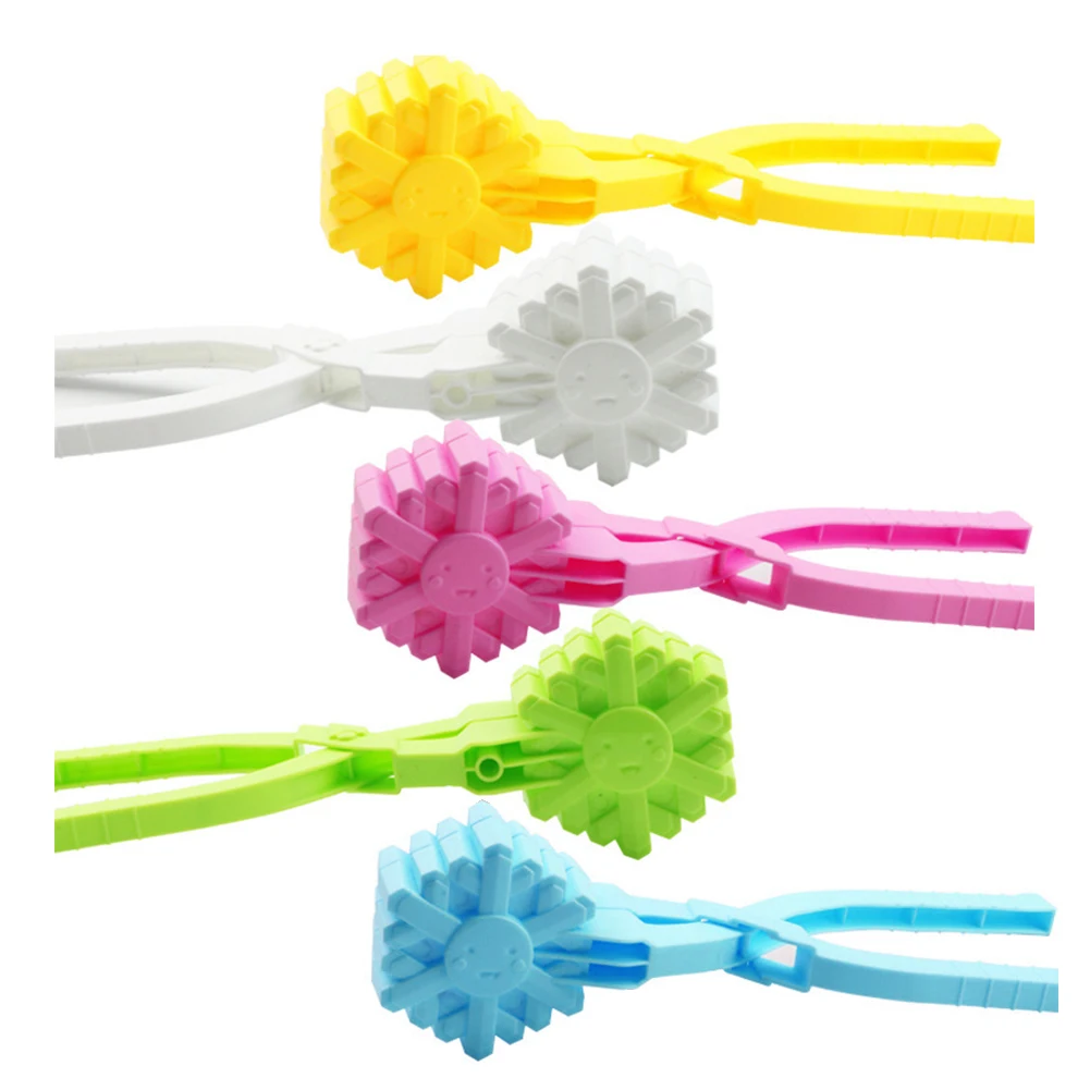 Snowball Maker Clip with Handle for Kids Outdoor Winter Fun Durable Plastic Snow Mold Tongs