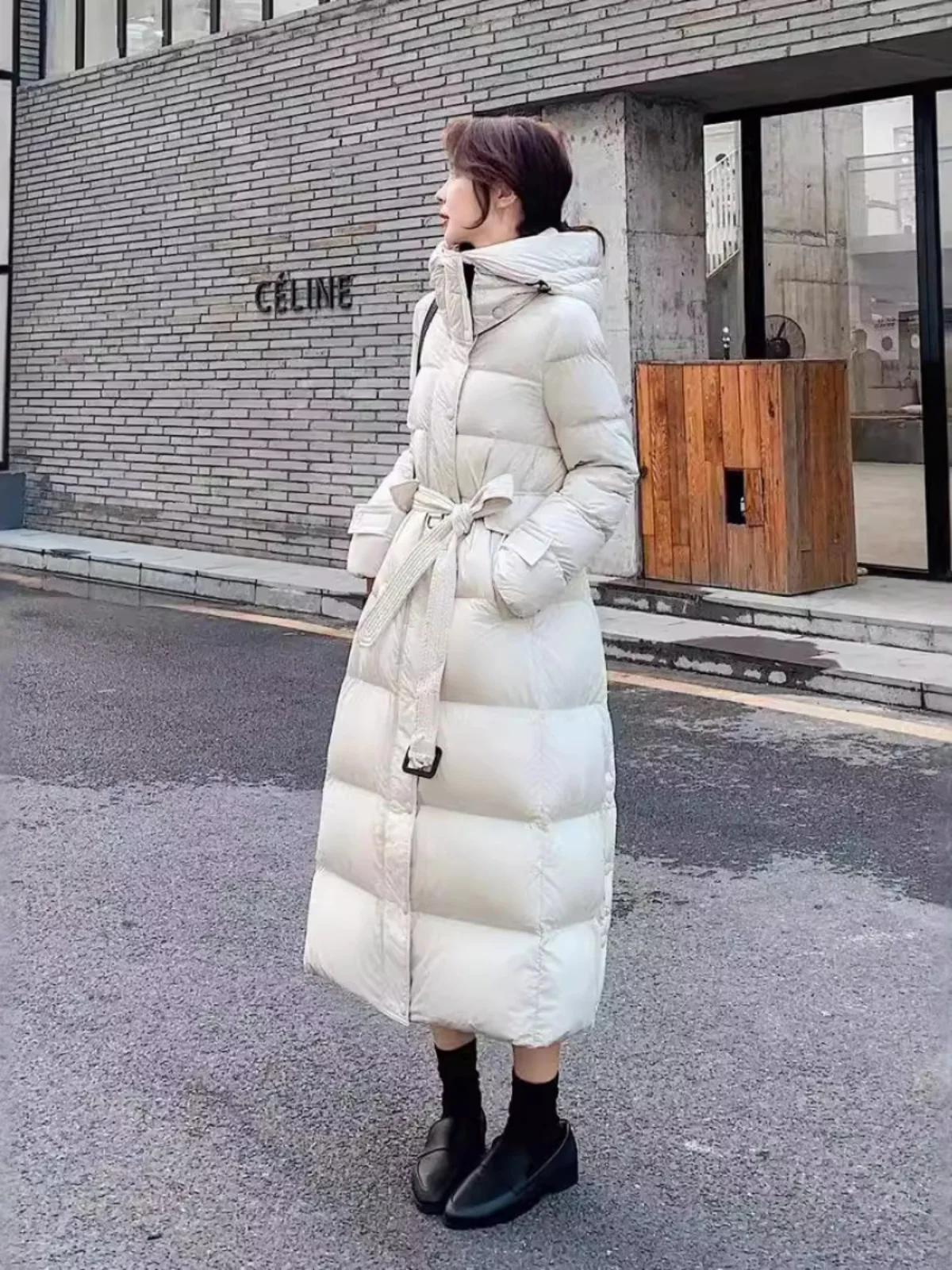 

Winter New 2024 Women's Long Over-Knee down Jaet White Du Feather Padded Coat Belted Waist Coat Zipper Closure Color