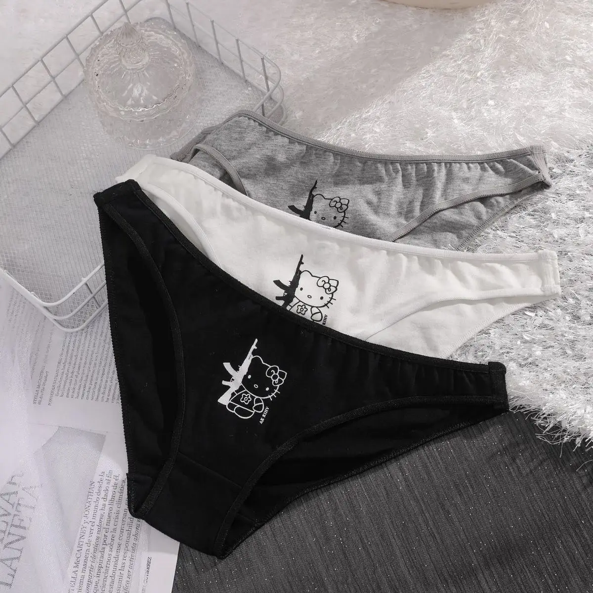 

Sanrio Hello Kitty Underpants Women Sexy Anime Cotton Underwear Cartoon Cute Fashion Pantys Lingerie Girl Sexy Low Rise Briefs