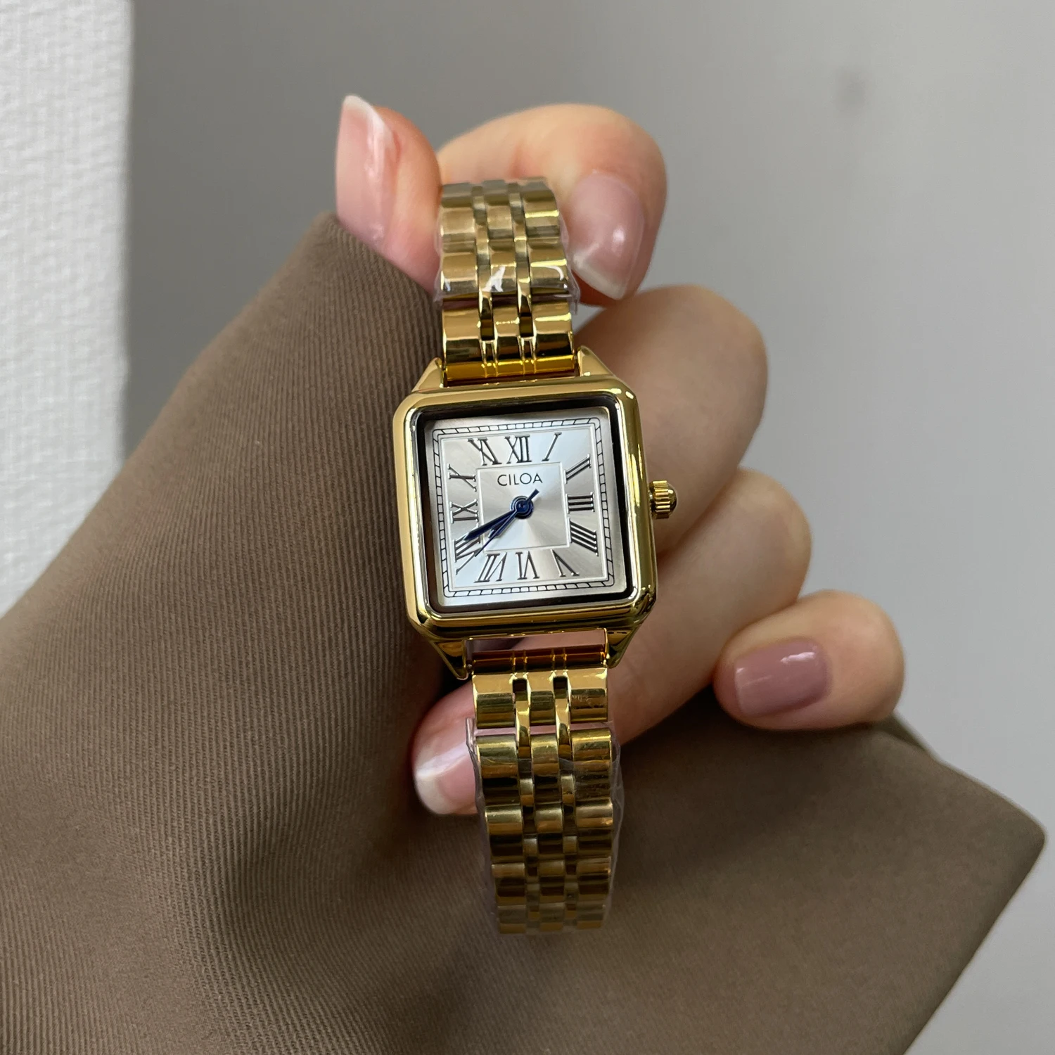 

Квадратные часы CILOA для женщин, винтажные и элегантные, в качестве подарка, высокого качества, новая модная модель, водонепроницаемые, женские часы, кварцевые часы.