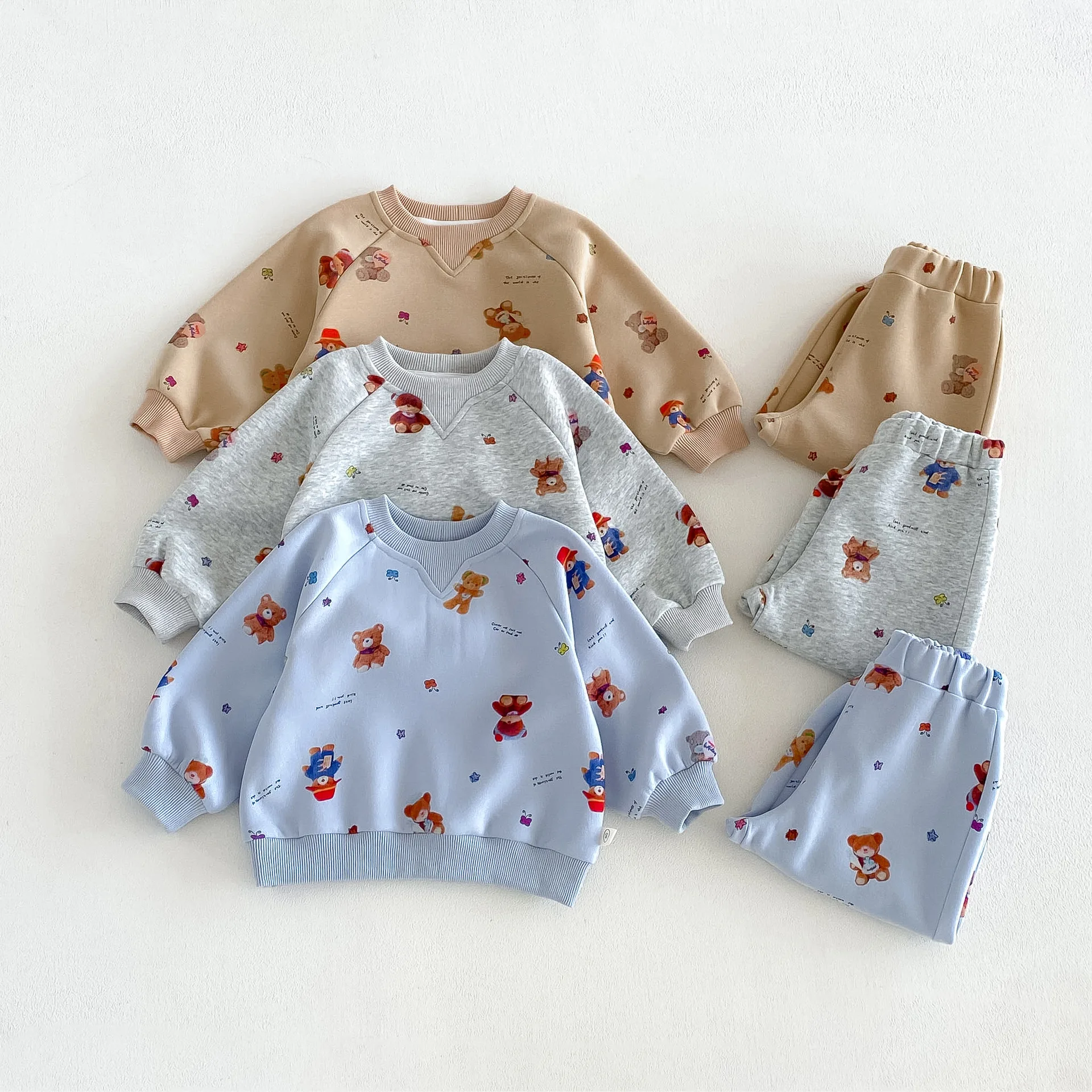 conjunto-de-2-piezas-con-estampado-de-oso-de-dibujos-animados-para-ninos-otono-2026--sudadera-y-pantalones-deportivos-con-estampado-completo-para-ninos-pequenos--conjunto-deportivo-informal-para-ninos