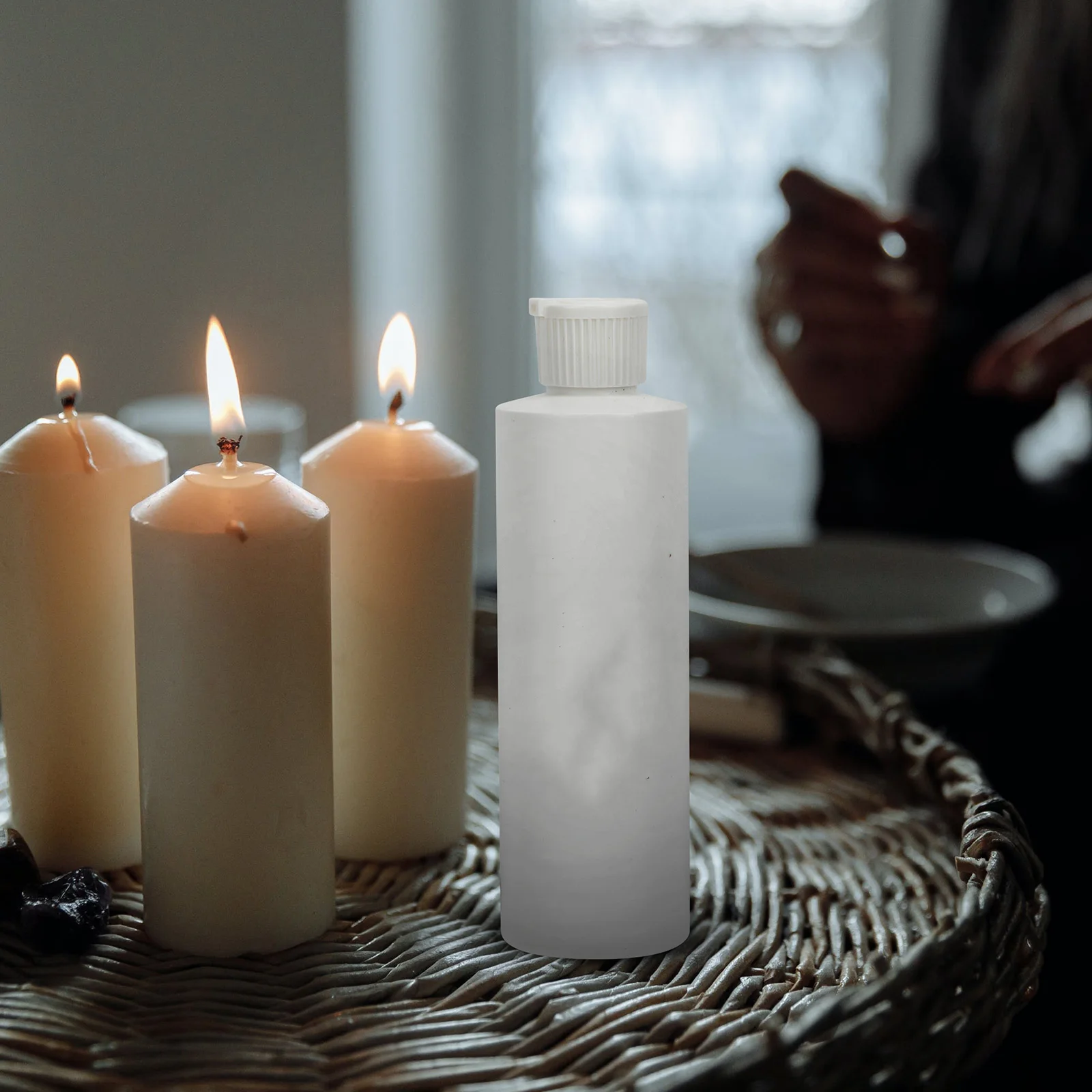 

4pcs Portable Holy Water Bottles Delicate Exorcism Flasks Household Holy Containers Golden Cross Leak Proof Plastic