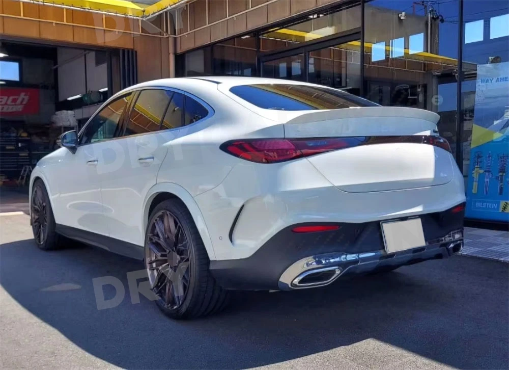 

Rear Bumper Diffuser Exhaust Tips Rear Diffuser Spoiler Body Kits for Benz C254 GLC43 GLC63 for AMG Coupe 2024-2025 PP Black
