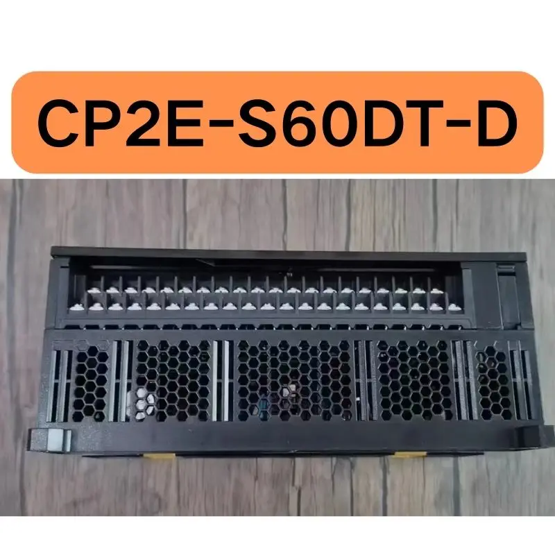 Controlador programável PLC CP2E-S60DT-D usado testado OK e enviado rapidamente