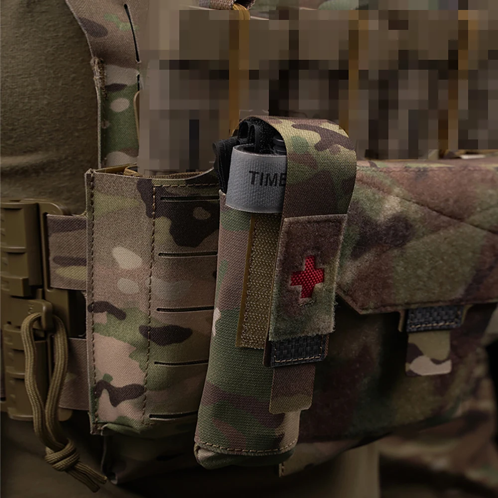 2pcs tactical medical kit, tourniquet pack with molle system with red cross symbol on the front, suitable for most tourniquets.