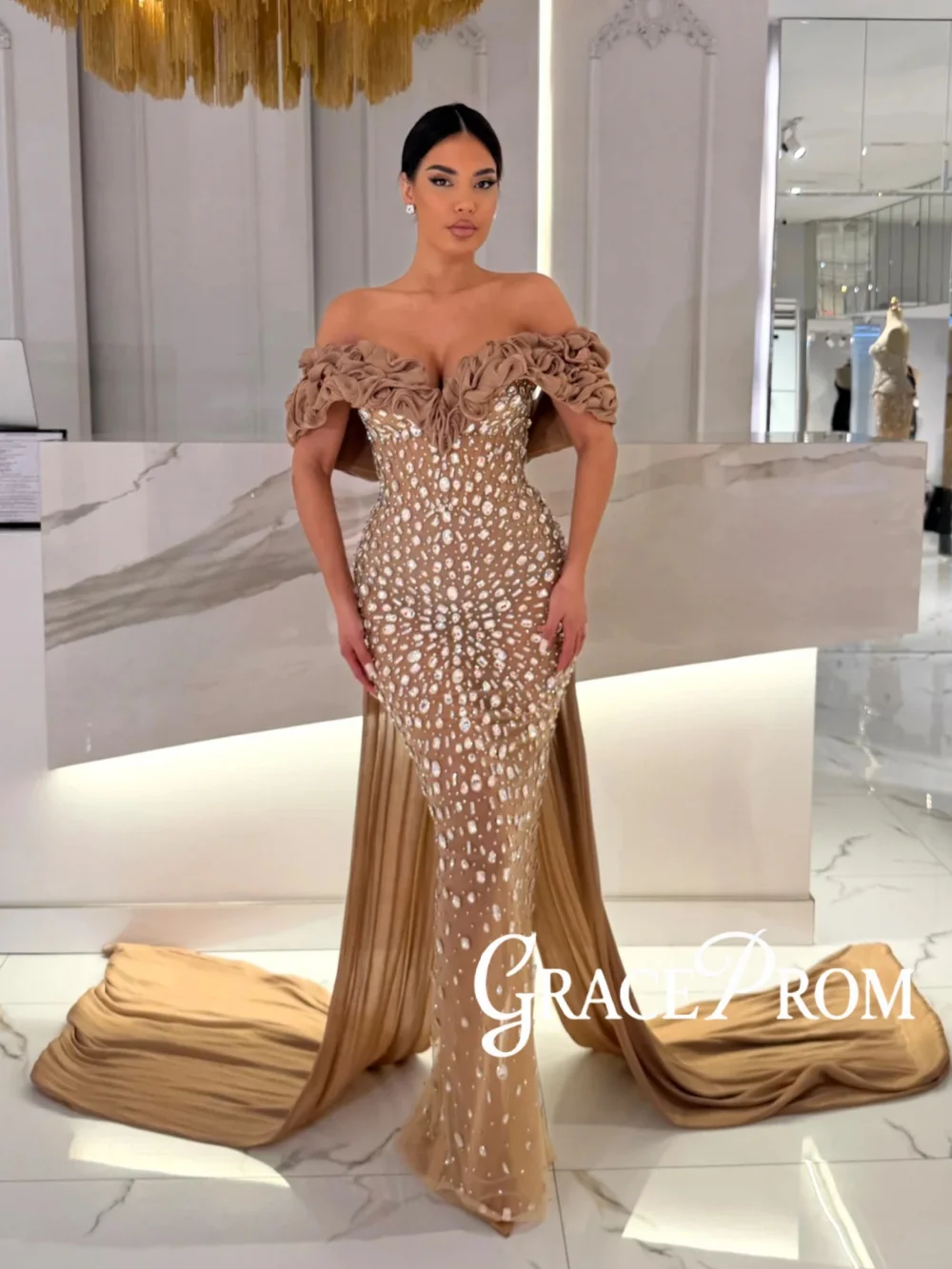 

Dazzling Rhinestones Sheath Long Evening Dress Ruffled Off Shoulder Wedding Party Gown Customized Exquisite Red Carpet Gowns