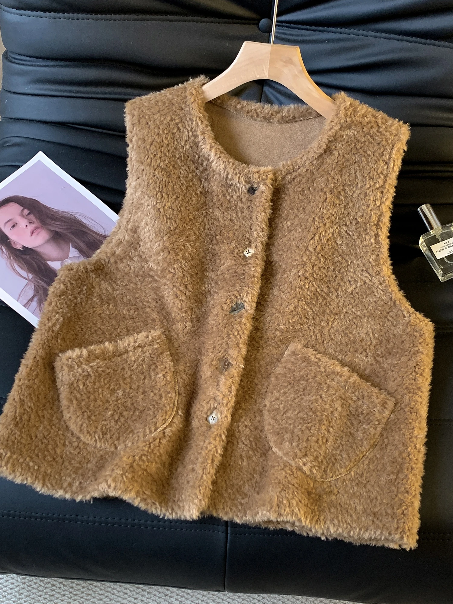 Authentic Lamb Fur Vest Loose Shoulder Pad Jacket Outerwear Winter New Style  Cotton Polyester Warm Thickened Casual