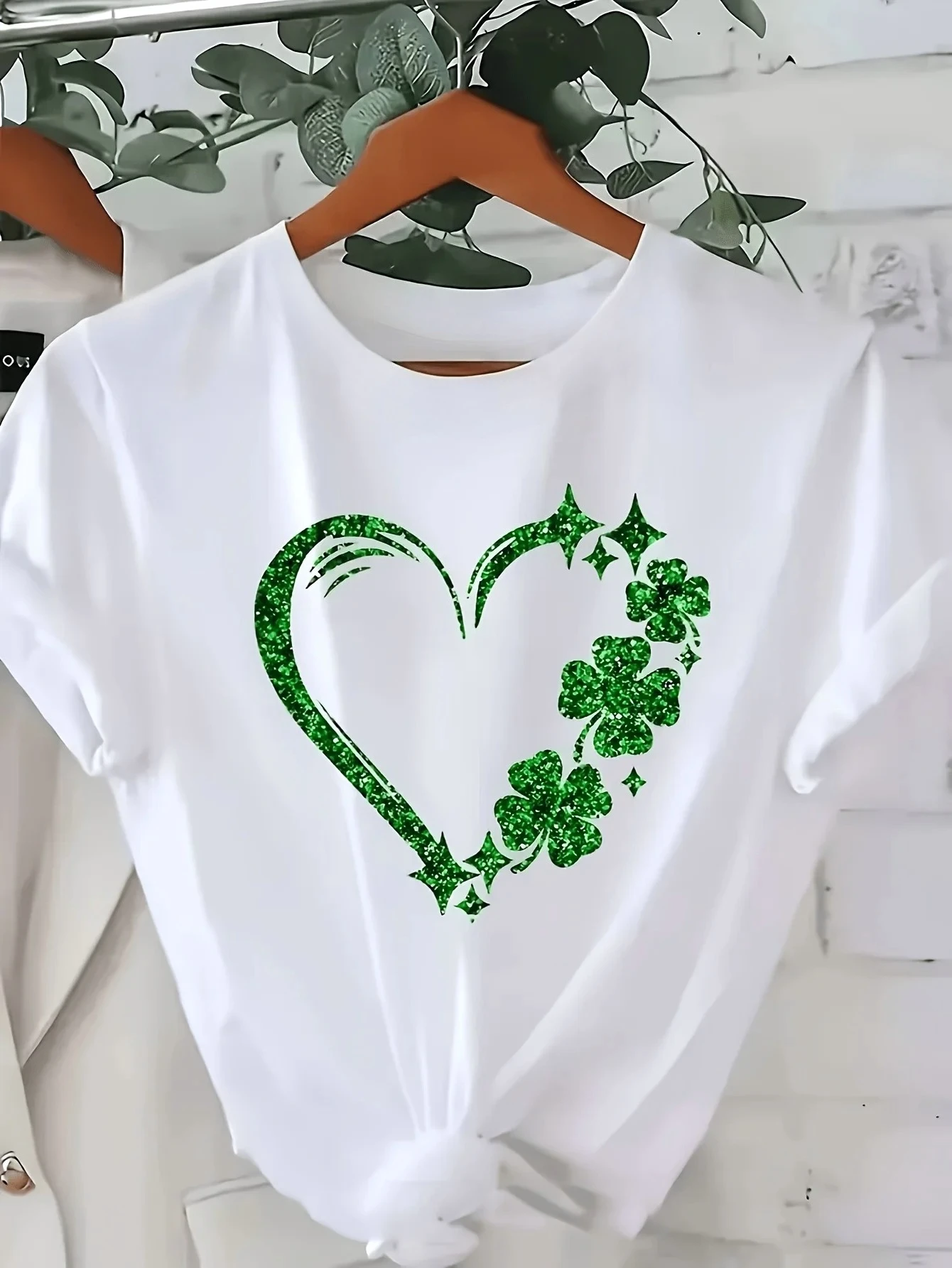 Summer Short Sleeve T-Shirt Heart and Four Clover Print Round Neck Casual T Shirt Korean Style Line Top Women's Y2k Sale Clothes