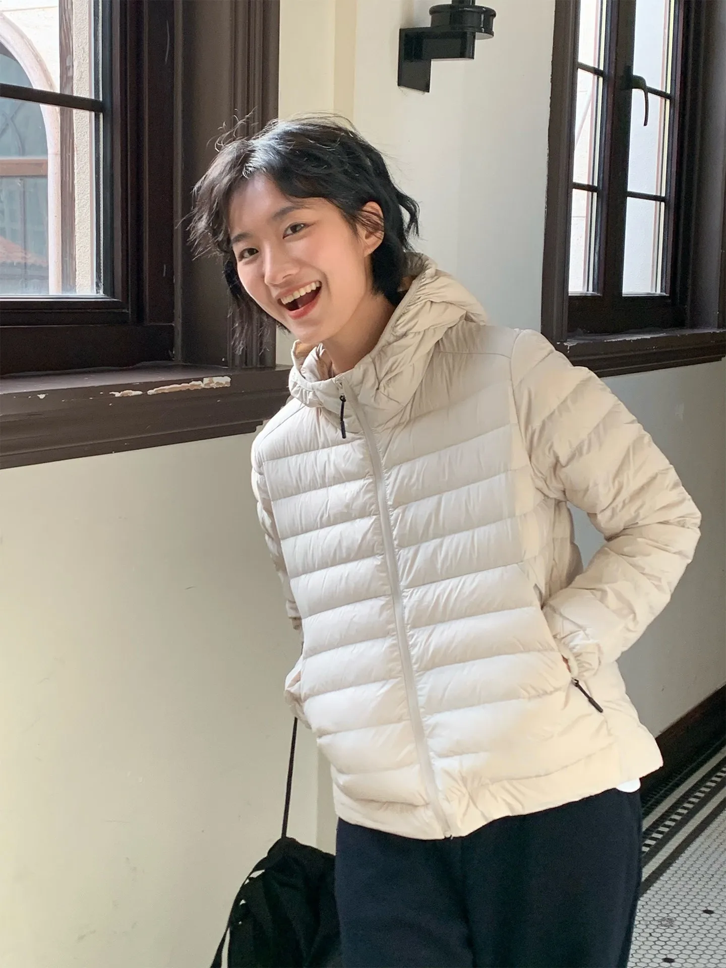 

Теплый пуховик с капюшоном, женская куртка, простой дизайн, верхняя одежда на гусином пуху, повседневное свободное зимнее пальто