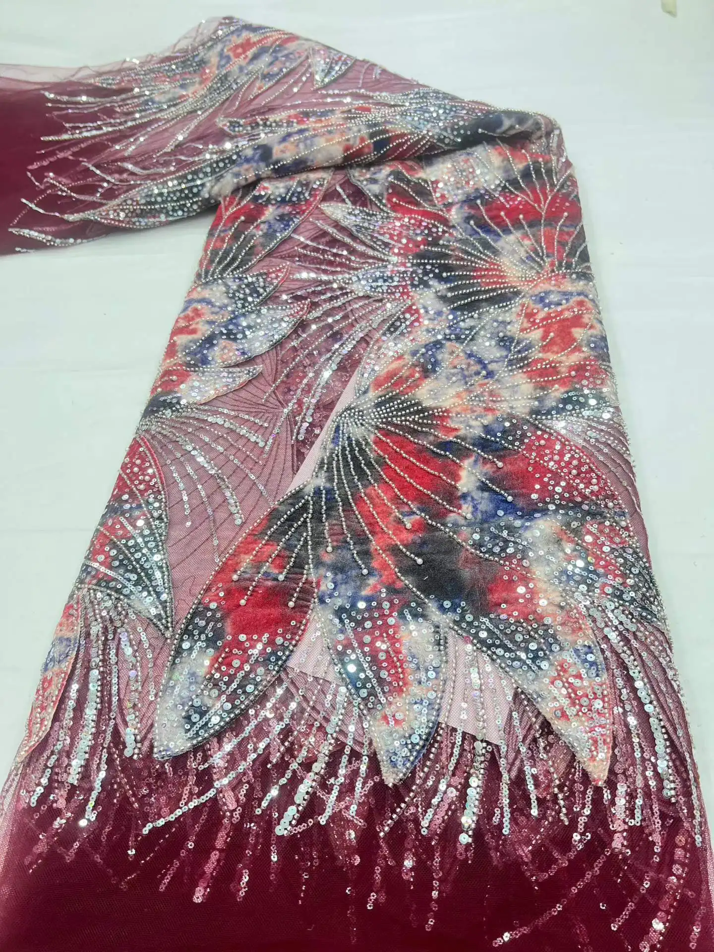 

Высококачественная новая ткань из африканского кружева ручной работы с бисером и пайетками, французское нигерийское кружево для пошива платьев, 2026 год