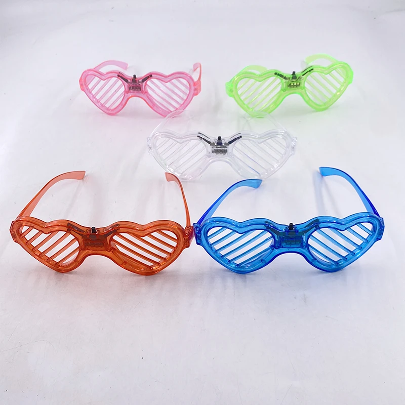 Hot Sale Hearted Shaped Shutter Glasses Girls Women Eyewear  Decorative Light Up Sunglasses For Carnival Night Weddding Glasses