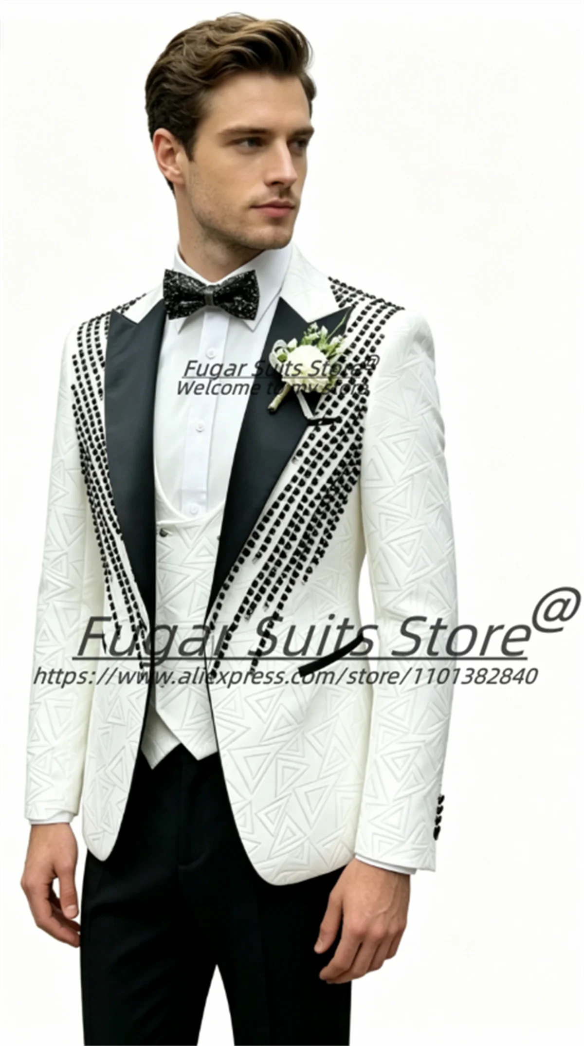 

Customized Fancy White Jacquard Peaked Lapel Men Suits Customied Luxurious Shiny Beading Prom Tuxedos 3 Pieces Sets Ropa Hombre