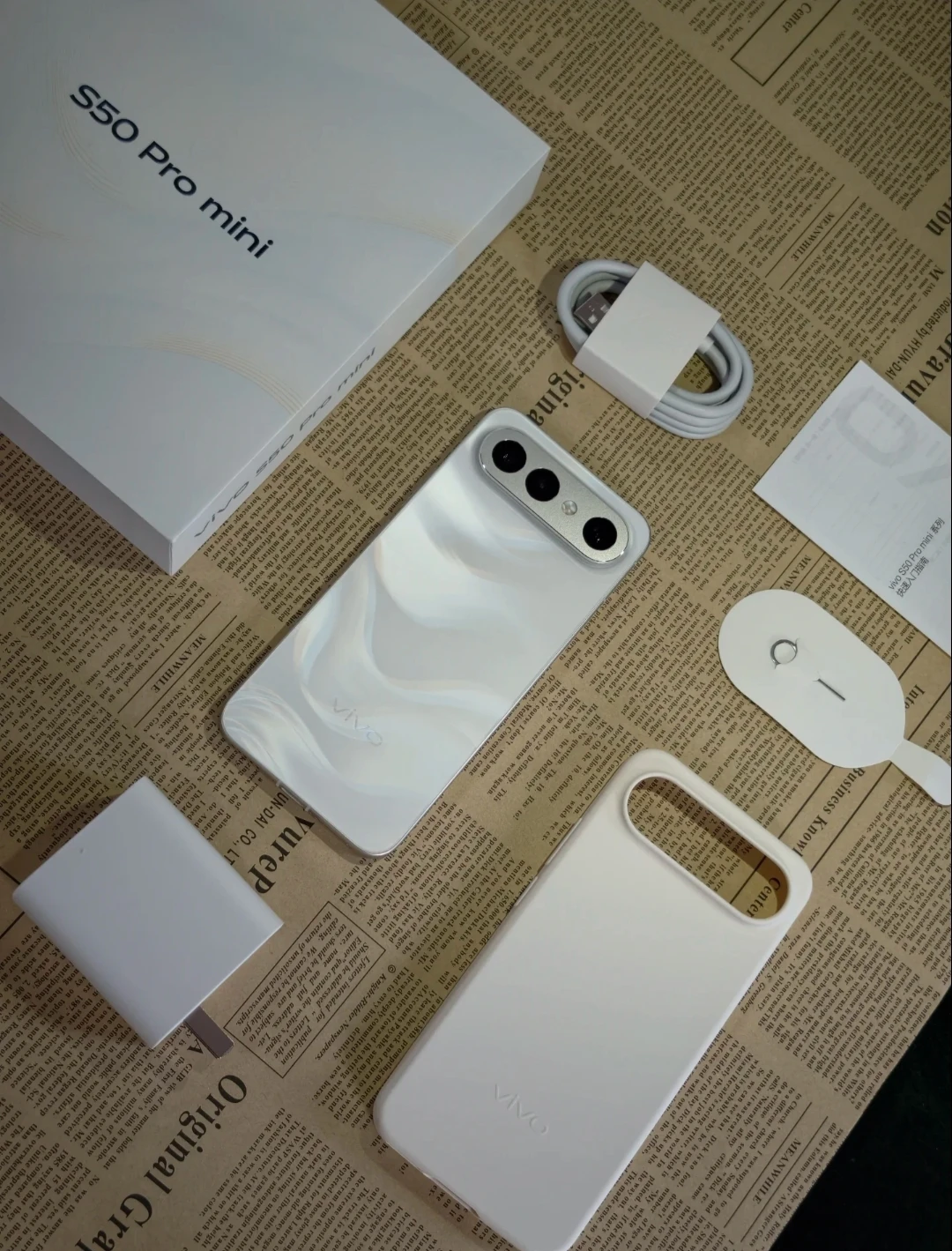 New Vivo S50 Pro Mini 5G Smart Phone Snapdragon 8 Gen 5 6.31'' AMOLED Screen 6500mAh Battery 90W Supercharge 40W Wireless Charge