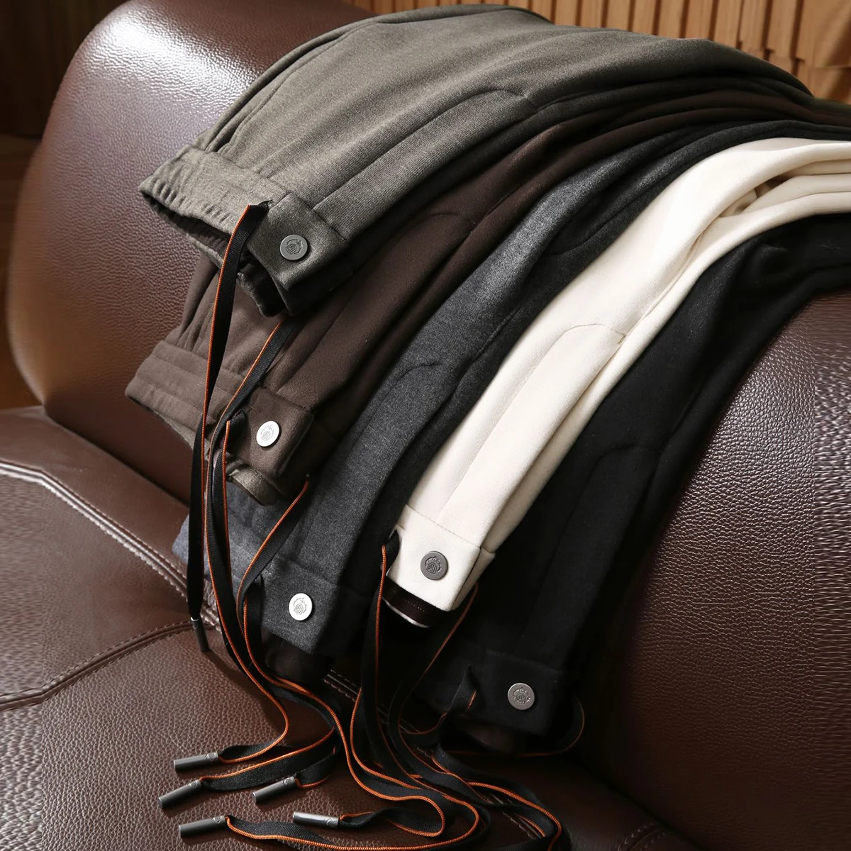 

Роскошный уровень! Тонкопряденая шерсть! Теплый флис, приятный для кожи! Мужские высококачественные трикотажные брюки для бега и повседневной носки