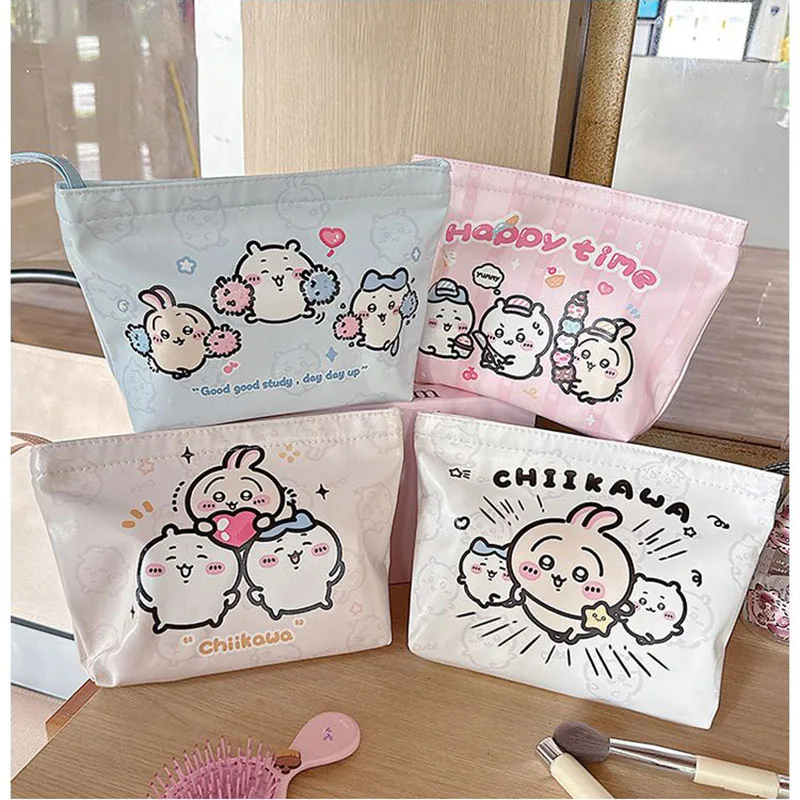 

MINISO Kawaii Anime Chiikawa Handheld Makeup Bag Cartoon Cute Portable Travel and Business Trip Cosmetics Storage Bag Kids Toys