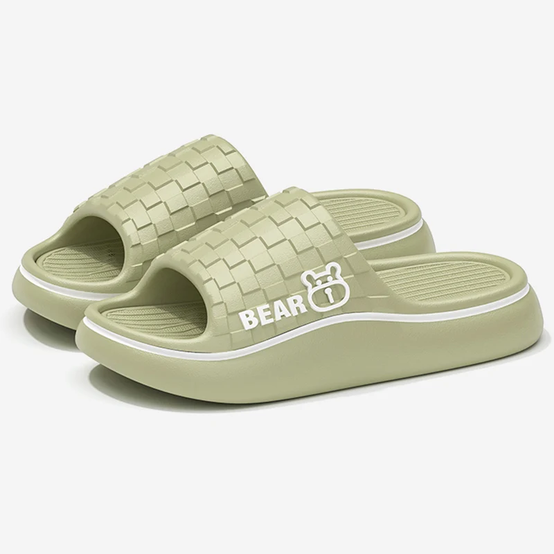 

Женские домашние тапочки-слайды с мультяшным медведем, 2026, из ЭВА, нескользящие, для ванной и душа, с мягкой подошвой, летние пляжные шлепанцы, размер 45