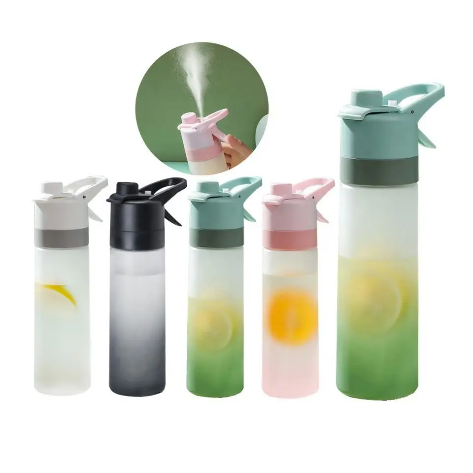 

Gradient Mist Water Bottle 650ml Spray Drinking Bottles for Outdoor Sports Men Women Transparent Plastic Kettle with Handgrip