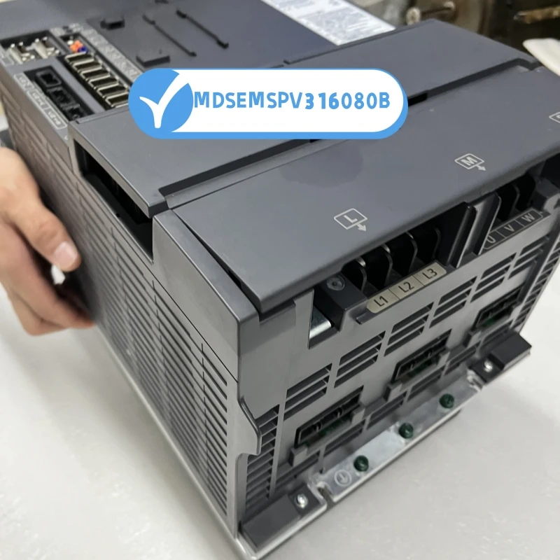 MDSEMSPV316080B MDSEMSPV316080B ขับเคลื่อนสี่แกนของมิตซูบิชิใหม่เอี่ยมสี่แกนรวมไดรเวอร์