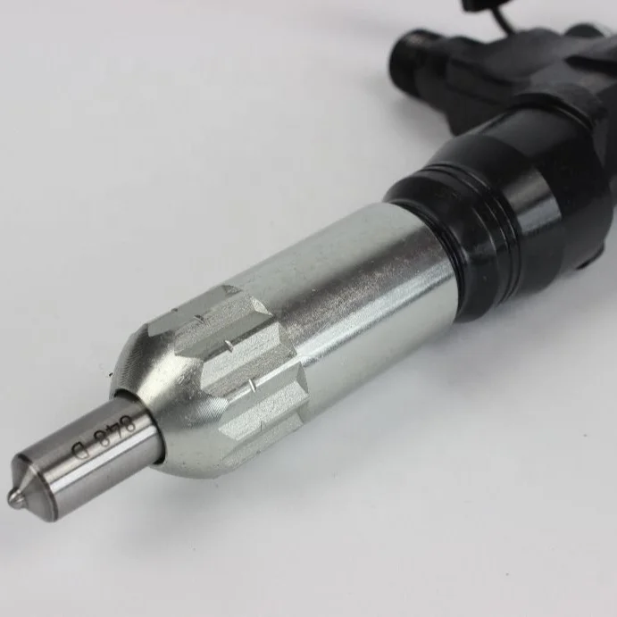 SK200-8 SK210-8 SK250-8 Excavator Nozzle J05E J08E Fuel Injector VH239101430 VH239101430A VH239101440 VH239101440A