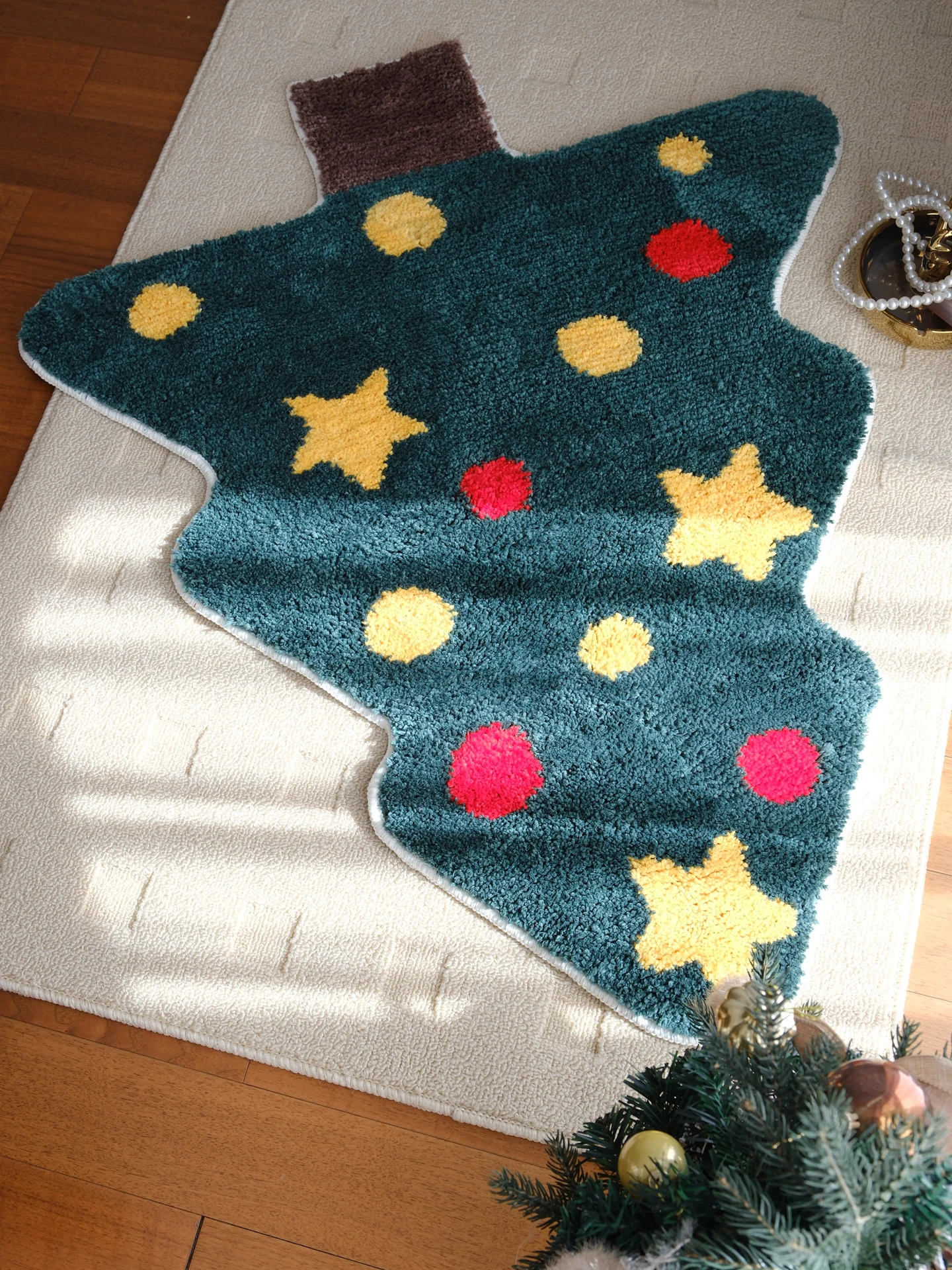 

Christmas Decorative Carpet Snowflake Bath Mat Absorbent Bathroom Rug Bedroom Floor Mat Festive Door Mat Polyester Fiber
