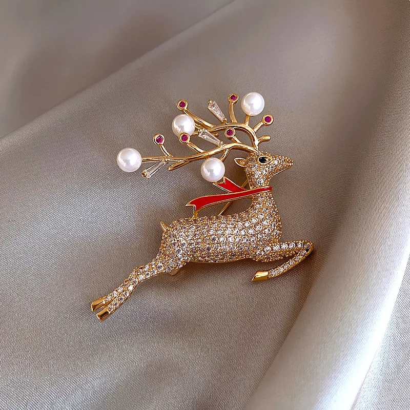 Niche Design Christmas Brooch Creative Deer Elk Rhinestone Moose Brooches Alloy Pearl Pins Jewelry Ladies Clothing Accessories