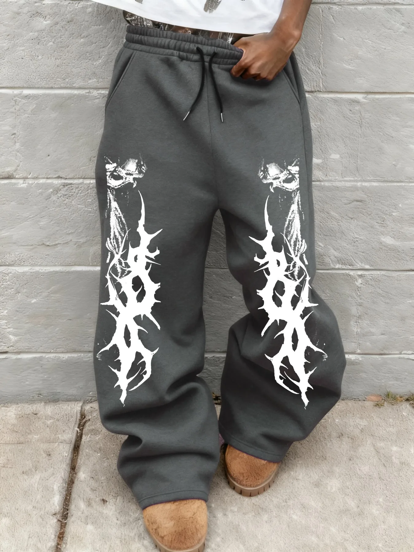

Men's Trendy Skull and Thorns Print Drawstring Waist Design, Loose and Comfortable, Personalized Pattern, Versatile Sweatpants