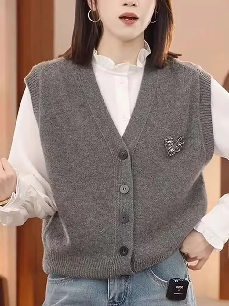 

Ранняя осень, вязаный открытый кардиган с v-образным вырезом на одной пуговице, декоративный дизайн в виде сердца, многослойный моющийся жилет для возраста