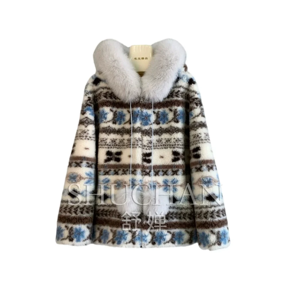 2026 winter Christmas Fair Island Fox Fur Collar Hooded Lamb Fur Sheep One Loose Thick Jacket Female