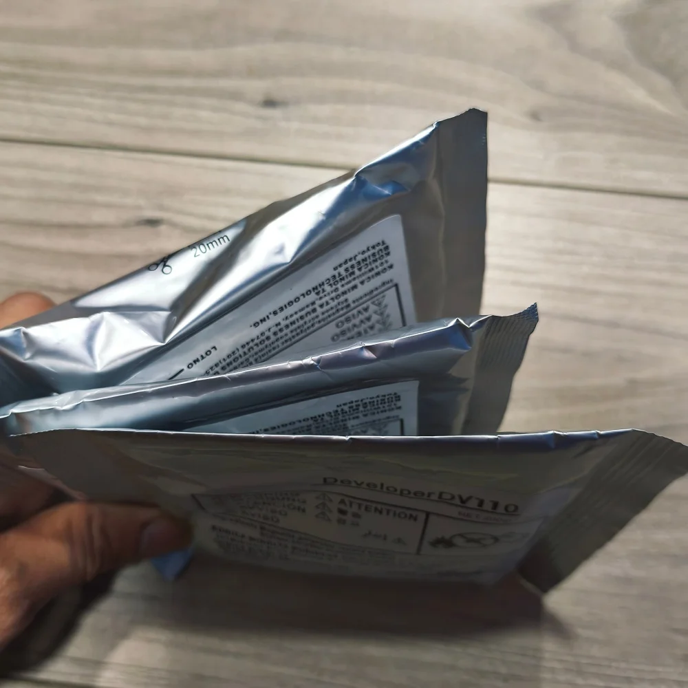 

1PC New compatible DV110 Developer for Konica Minolta Bh162 Bh180 Bh210 di152 di183 di250 di3510 7118 200g/bag Black Developer