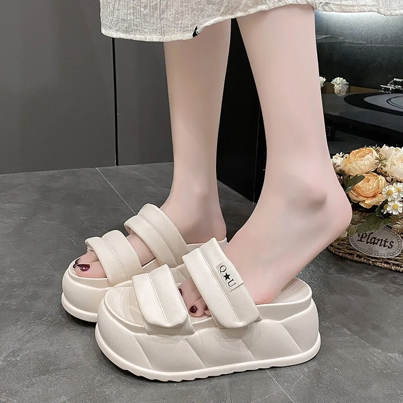 Sandal wanita hak tebal 7CM selop Platform tinggi sandal pantai wanita musim panas sandal jepit kulit bagian bawah tebal sandal jepit