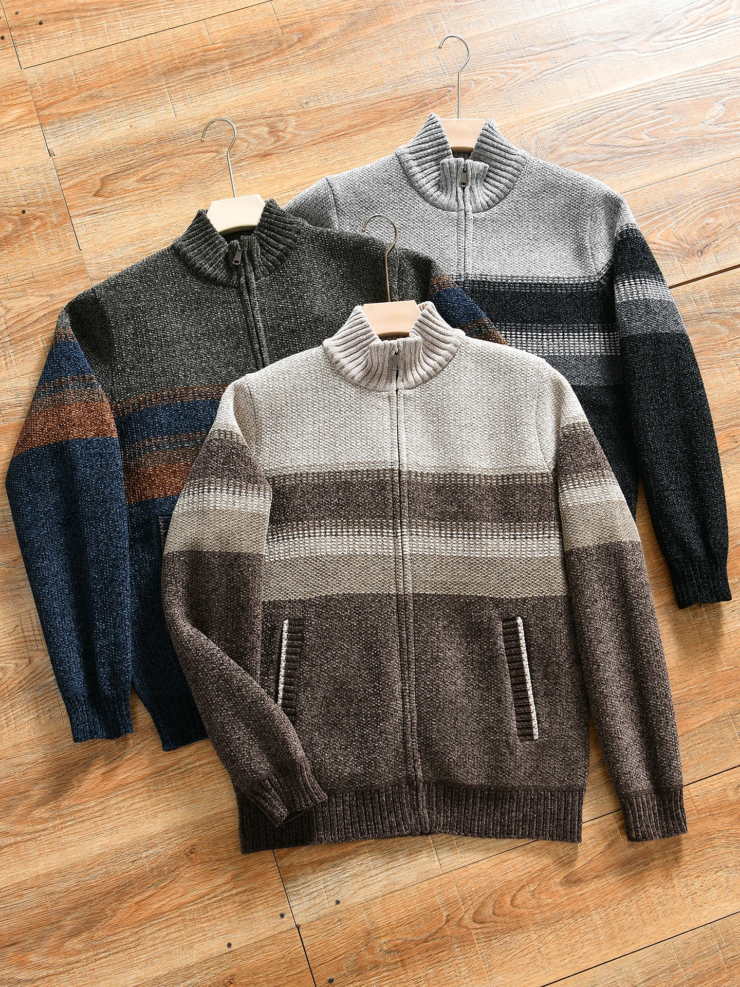 Men's Casual Knitted Fleece Lined Stand Collar Cardigan Sweater Outerwear Polyester Fiber Medium Softness Long Sleeve Coat