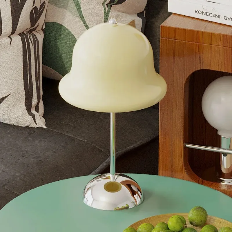 

Bud table lamp, bedside lamp, medieval Bauhaus decoration, ambient lamp ins girl desk mushroom