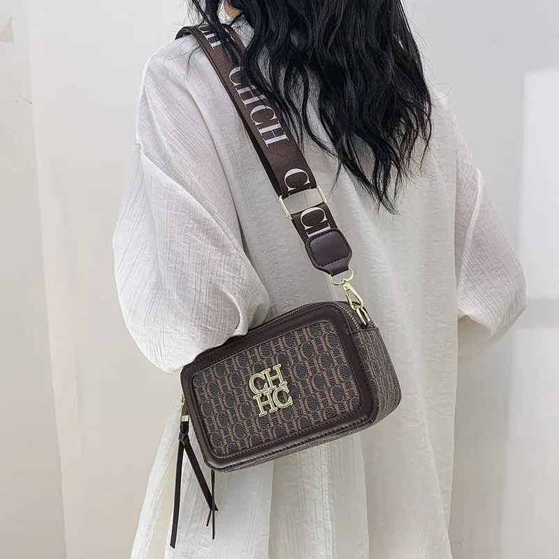 Unique 2025 Square Bag for Women, Chic Structured Crossbody Purse, Minimalist Designer Shoulder Bag, Trending Bestseller