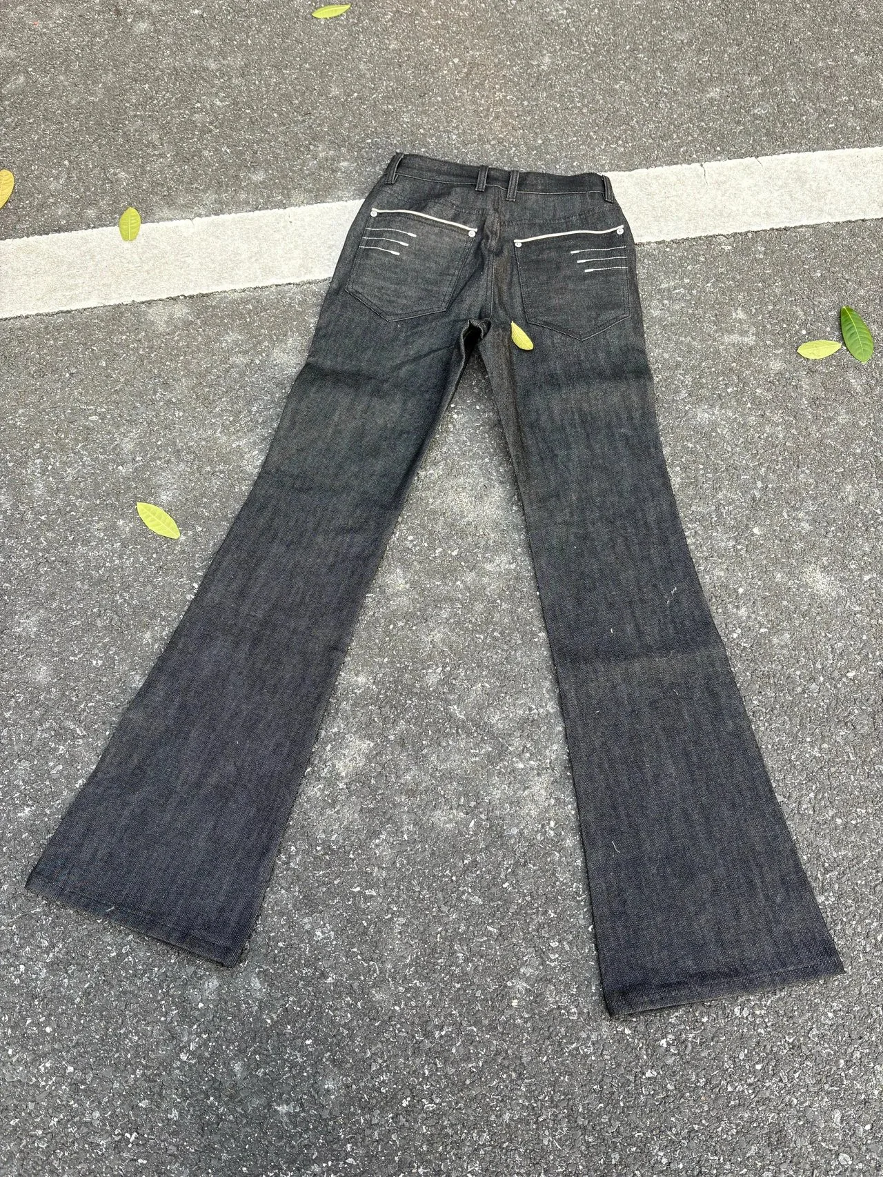 

Jixuan American Red Ear Original Cow Commuter Jeans 13 Ounces Four Line Narrow Stitching High Waist Bell Bottoms