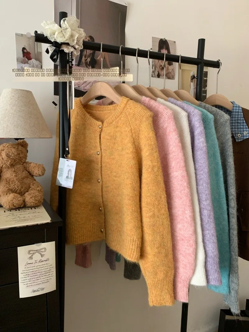 

Laid-ba Sle Long Sve Knitwear Women's Loose Fit Single Button Winter Slimming Versatile Age-defng Top