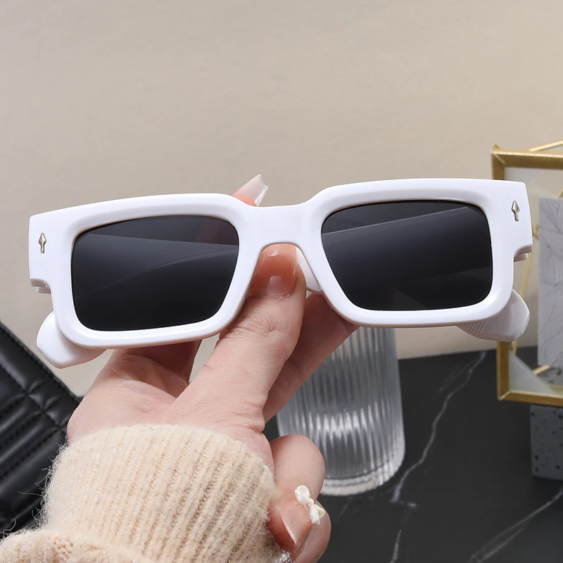 Retro Men Square Sunglasses for Women Vintage Luxury Rivet Designer Sun Glasses Fashion Arrow Shades UV400 Eyeglasses image 4