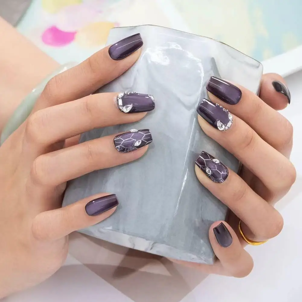 여성 수제 다이아몬드 디자인의 보라색 나비 모양 일상용 가짜 손톱 프레스온 네일 아트 반짝이는 눈 손톱 팁 T4F9