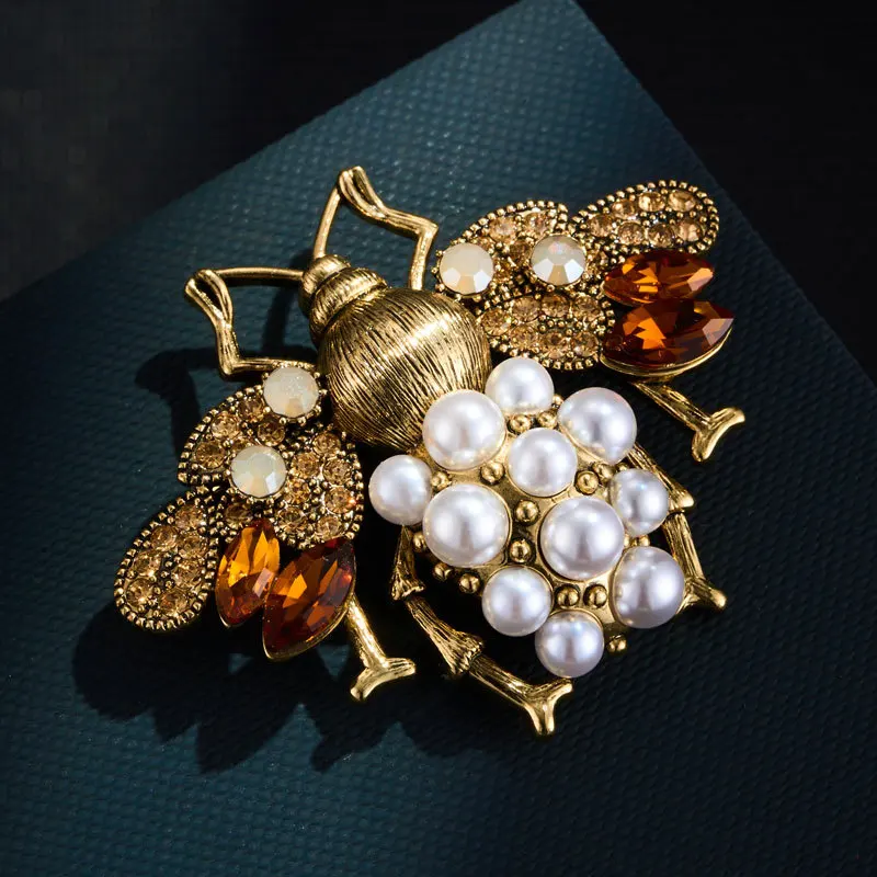 

Retro Mori Bee Brooch High-end Daily Versatile Luxury Clothing Pin Unisex New Exquisite Corsage