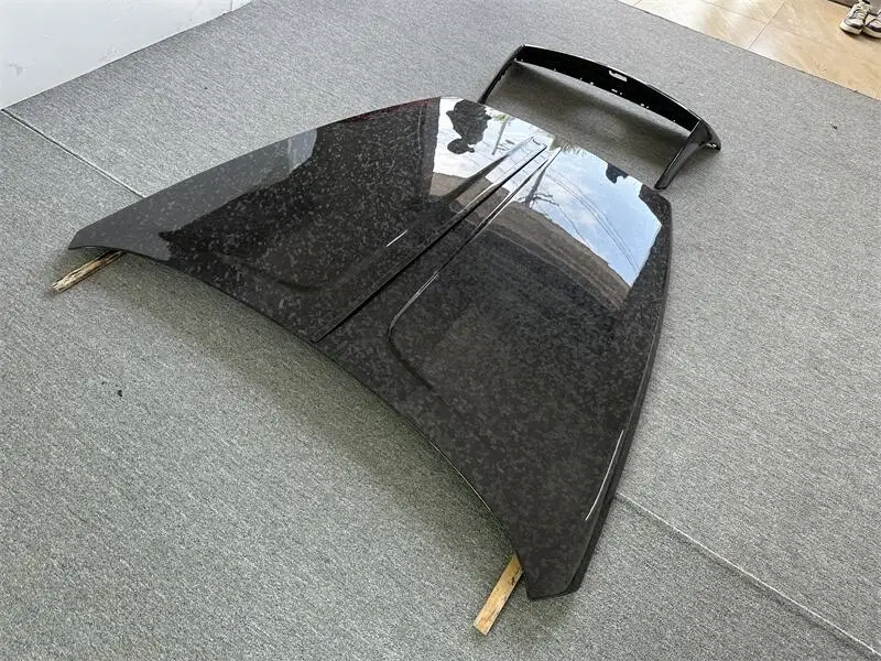 غطاء الملحقات غطاء محرك السيارة الأمامي من ألياف الكربون المزورة لـ Rolls Royce Cullinan ترقية أغطية المحرك Man-sory