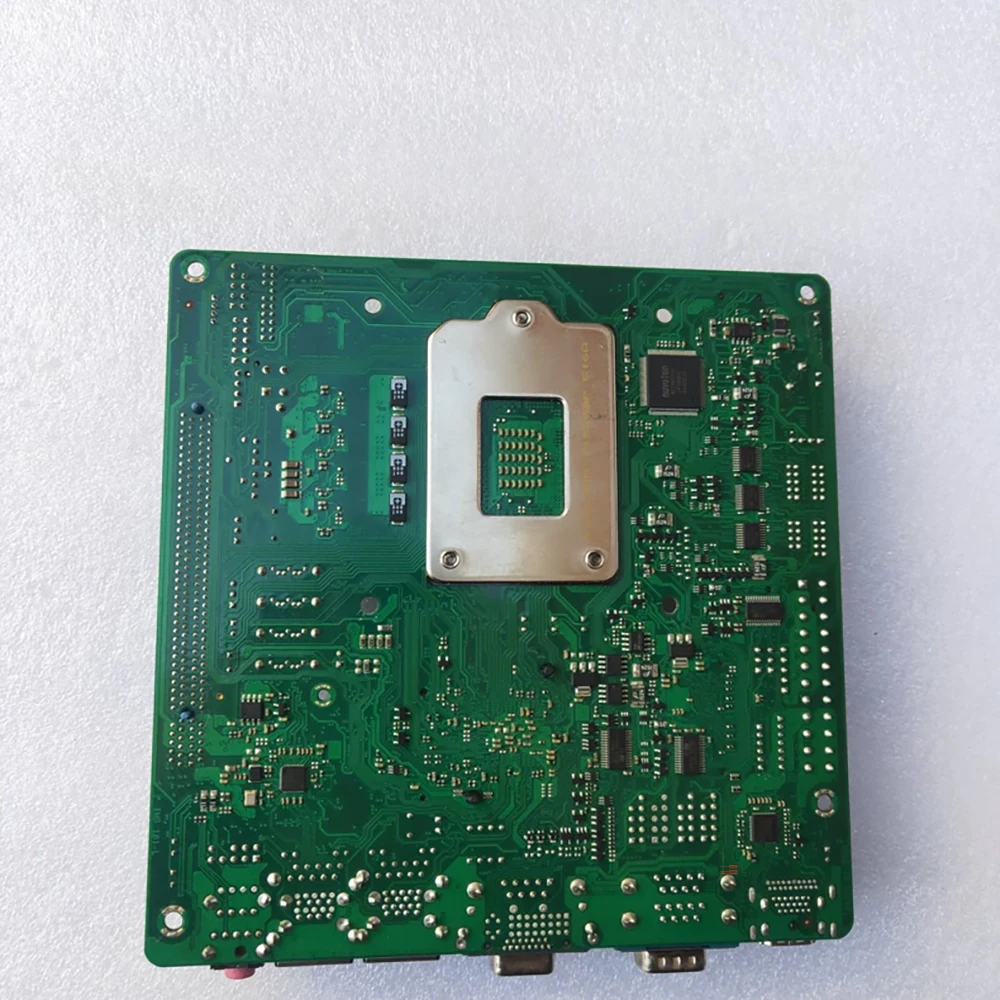 IMB-181L اللوحة الأم للتحكم الصناعي LGA1150 DDR3 IMB-181-L