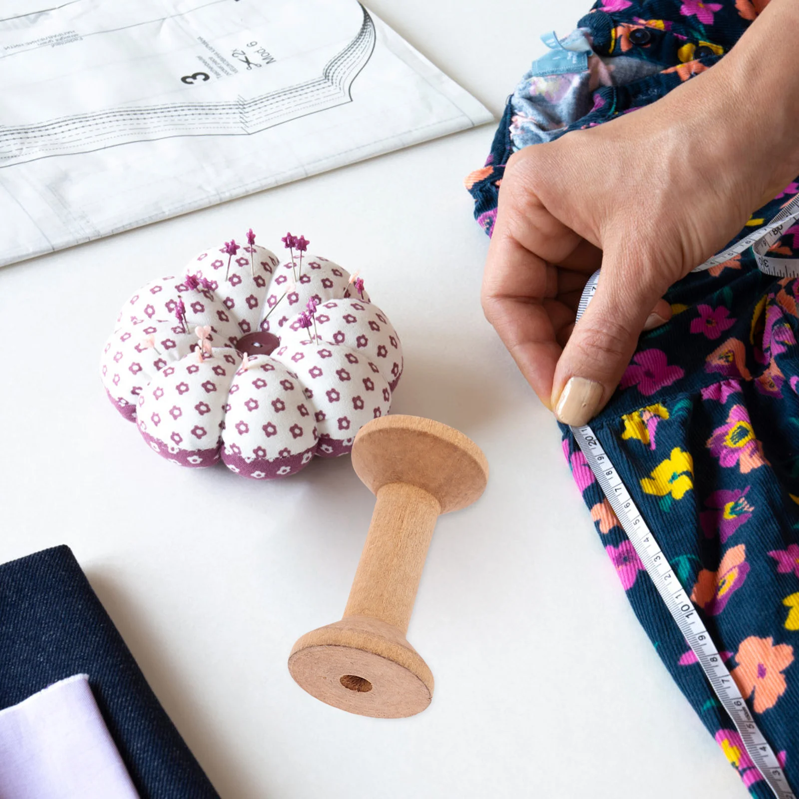 

8Pcs Wooden Spools Khaki 70x40mm Empty Bobbin for Embroidery Sewing Thread Cord Roll Ribbon Wire Weaving Craft Tools