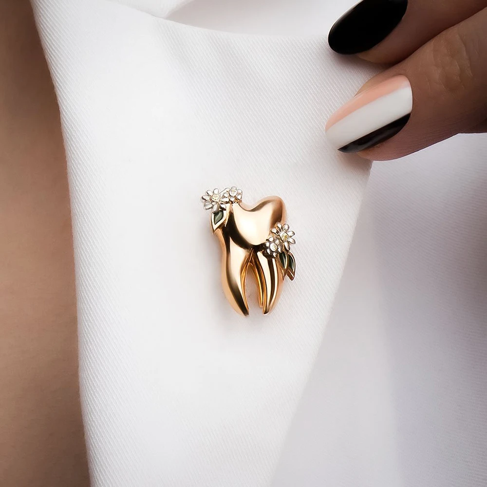 Hanreshe Creativity Flower Tooth Brooch Pins Dental Medical Jewelry Gift Lapel Badge for Dentist Doctor Nurse Medicine Student