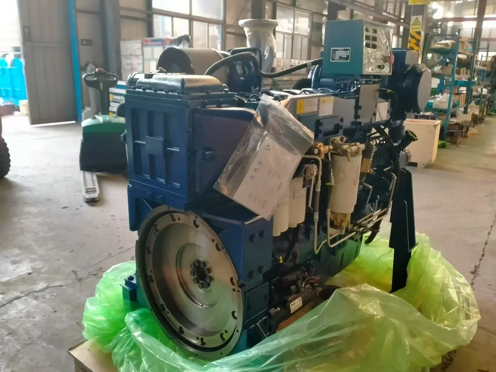 Custom Made 400hp 2100rpm HFD12C400-21 Propulsion Marine Inboard Diesel Engine For Weichai Technical