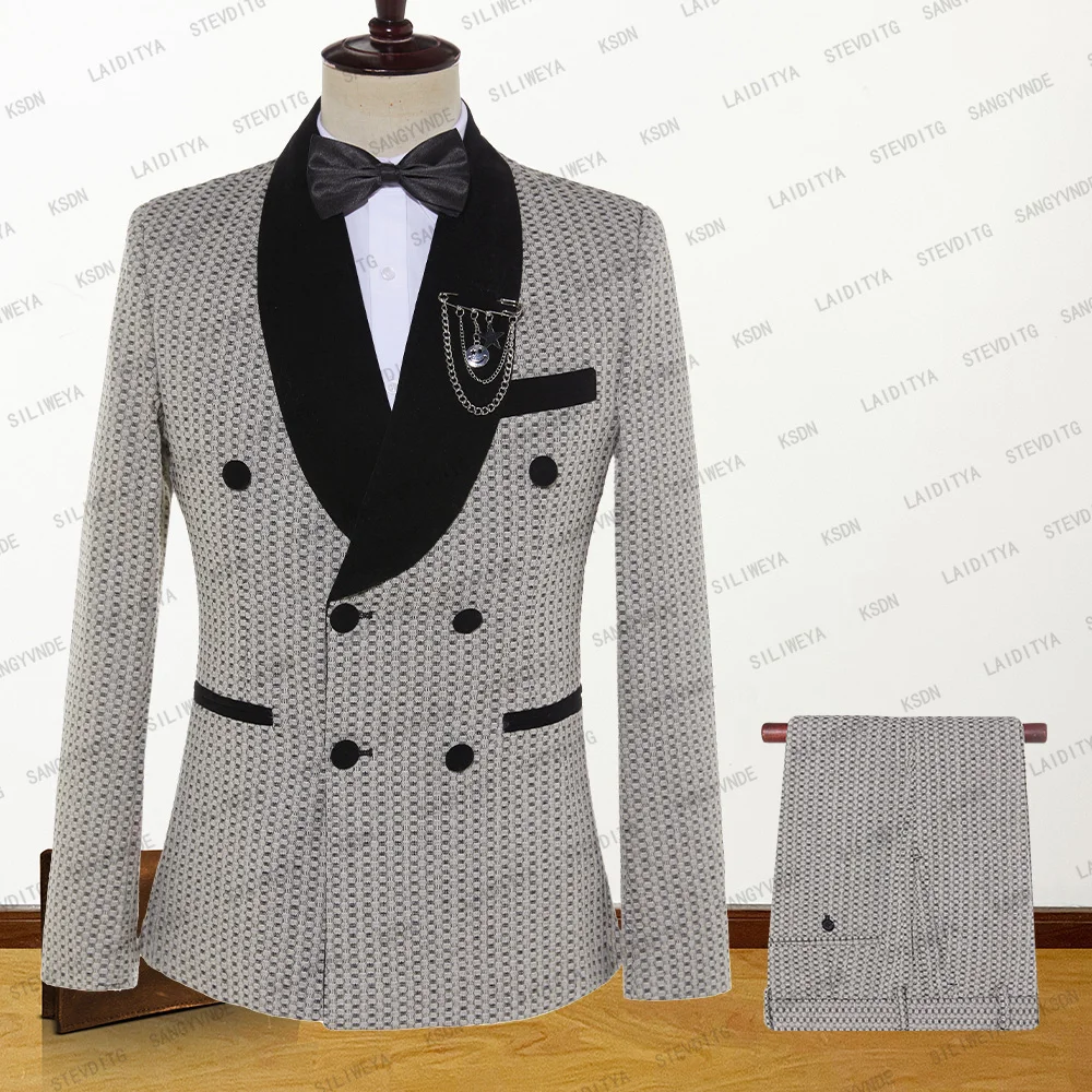 2023 Khaki Double Breasted Men Suits Slim Fit Black Velvet Lapel Polka Dots High Quality Wedding Costume 2 Pcs Set Jacket Pants