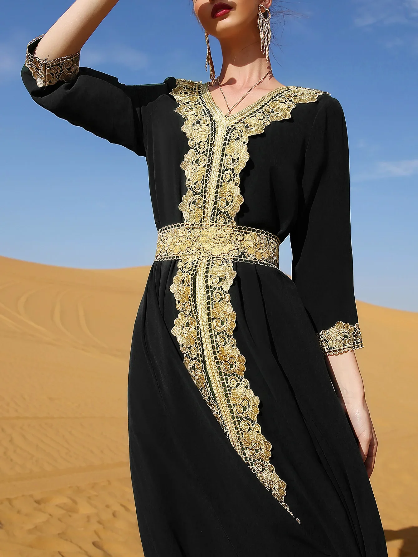 Elegant Vintage Muslim Dress Women Evening Party Robe Party Dresses for Women Abaya Morocco Caftan Black Embroidery Lace Dresses